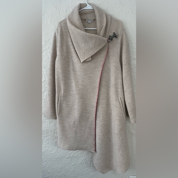 Garnet Hill Asymmetrical Oatmeal Boiled Wool Coat Lightweight Metal Clasp; 12
